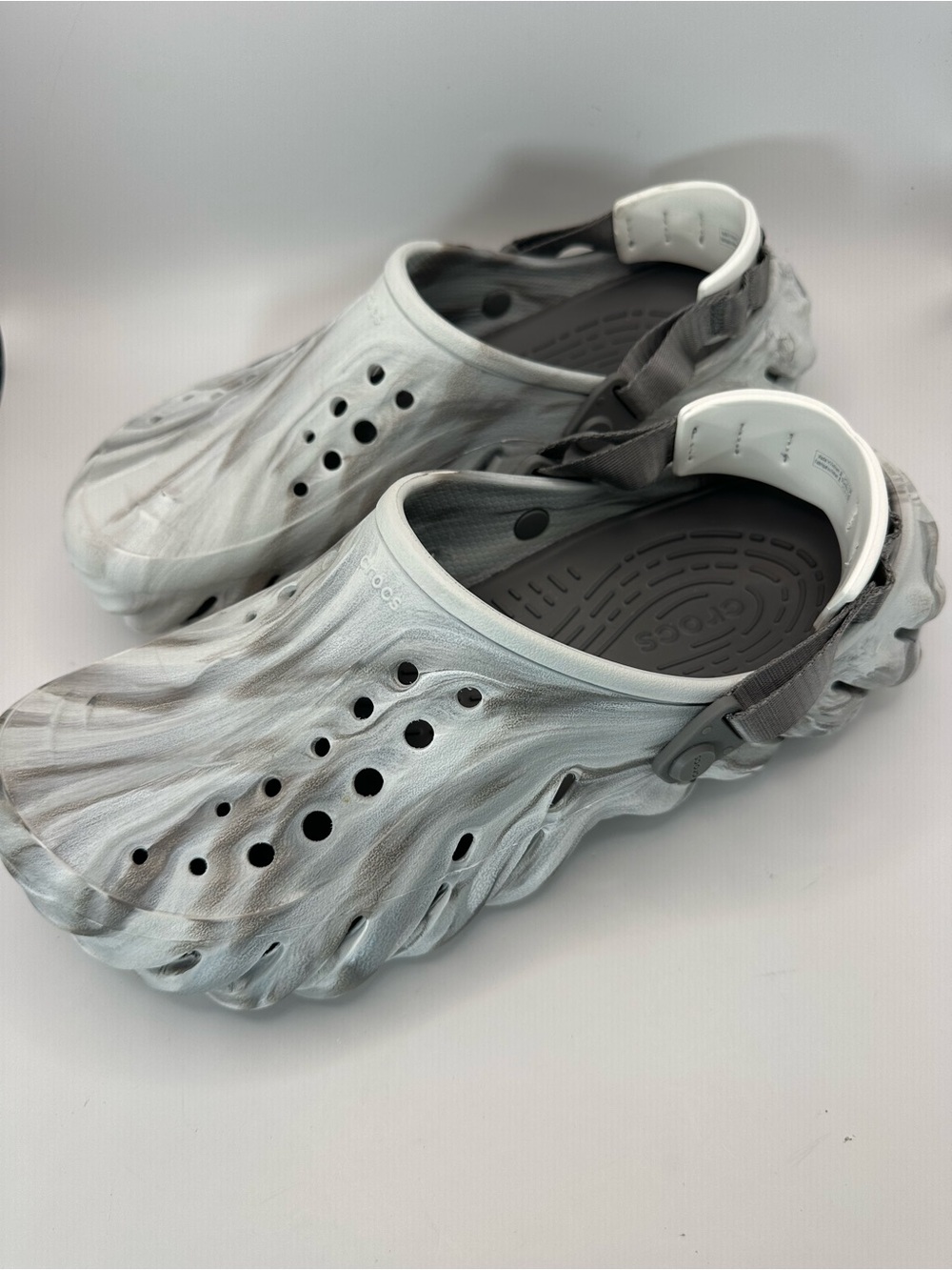 Crocs Echo Marbled Clog Moonlight Size 11 men’s Slip On Sandal White Gray 208454